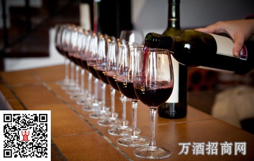 这些红葡萄酒适度冰镇更美味