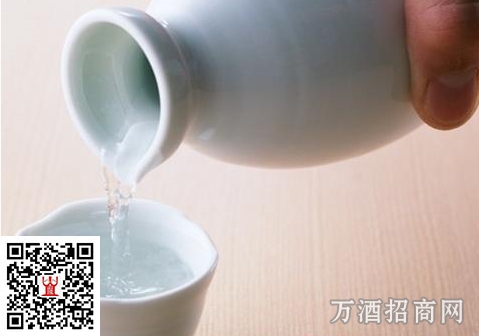 区域酒企基于价位阻击的内区防御